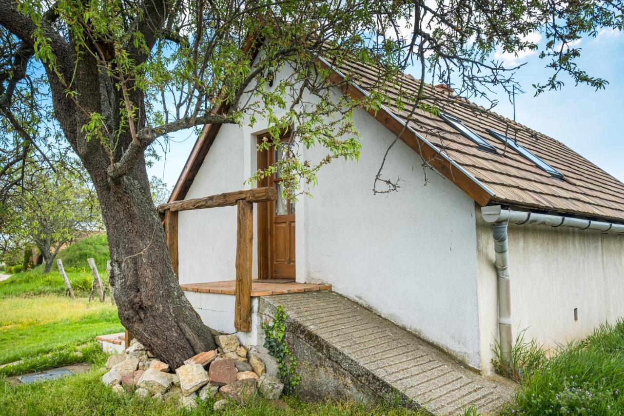 Tagyon Birtok Mandula Apartmanhaz Luaran gambar